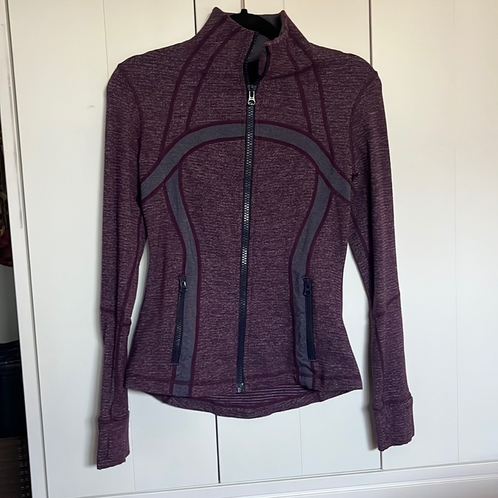 {Lululemon} Define jacket black swan heathered plum mini check